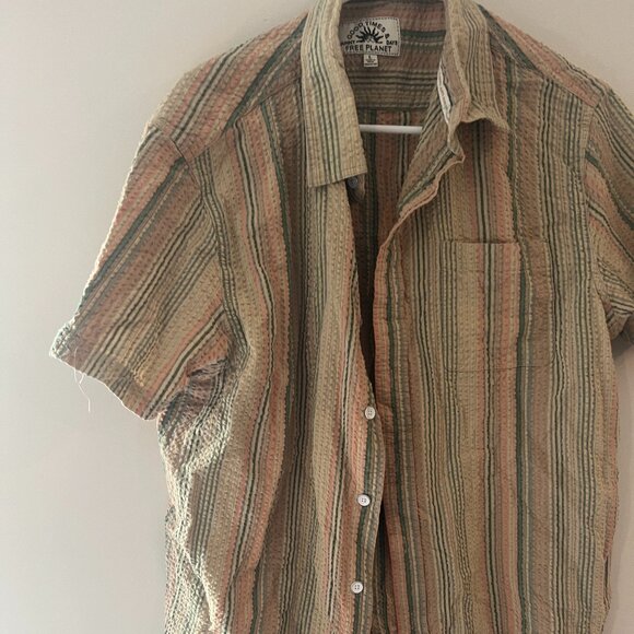 Free Planet short sleeve button down L - Picture 3 of 8